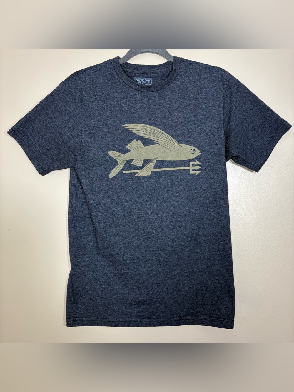 Patagonia Flying Fish Slim Fit Navy Heather Graphic Tee- men’s S - Picture 3 of 8